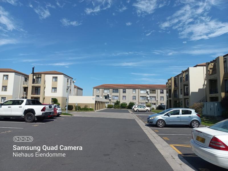 To Let 1 Bedroom Property for Rent in Guldenland Western Cape